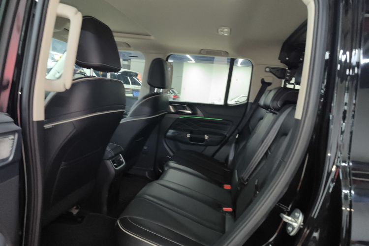 坦克300 2021款 越野版 2.0T 征服者中控内饰7004