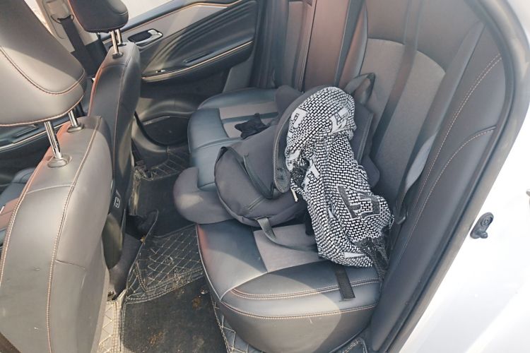 埃安 AION S 2023款 魅 580 磷酸铁锂中控内饰7004