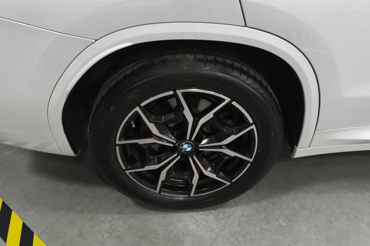 宝马X3 2022款 改款 xDrive25i M运动套装车身外观6008