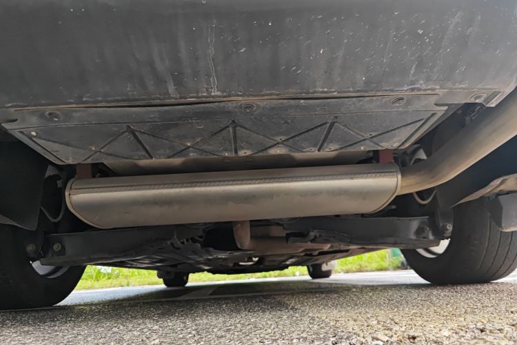 福特 福克斯 2020款 三厢 EcoBoost 180 自动锋耀型局部细节9006