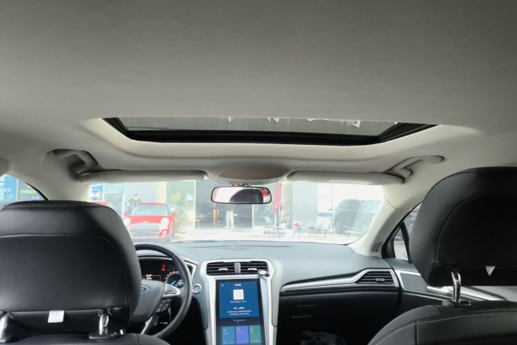 福特 蒙迪欧 2020款 EcoBoost 180 时尚型局部细节22