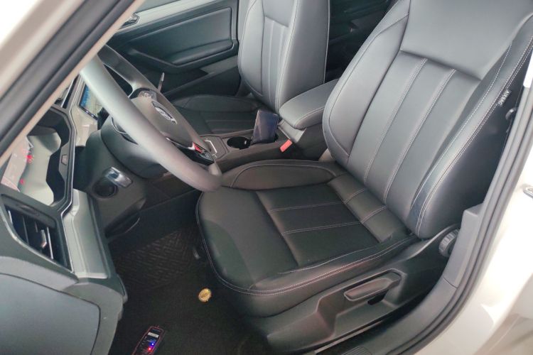 大众 凌渡 2019款 230TSI DSG风尚版 国VI中控内饰19