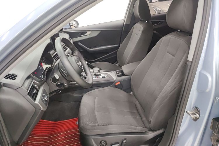 奥迪A4L 2018款 30周年年型 40 TFSI 进取型局部细节19