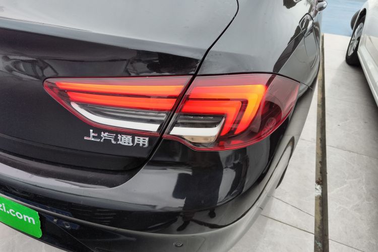 别克 君威 2023款 552T 智享型车身外观9