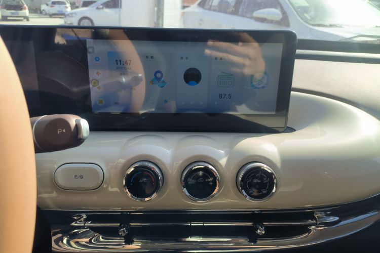 五菱汽车 五菱缤果 2025款 333km 悦享款中控内饰16