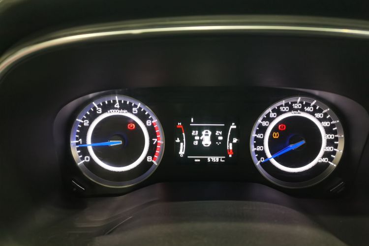 中国重汽VGV VGV U70 2020款 1.5T 手动精英天窗版 5座中控内饰14