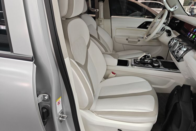 超境汽车 共创坦克300 2021款 2.0T 赛博坦克局部细节41