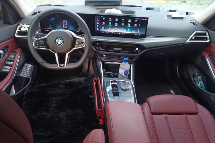 宝马i3 2025款 eDrive 35 L中控内饰12