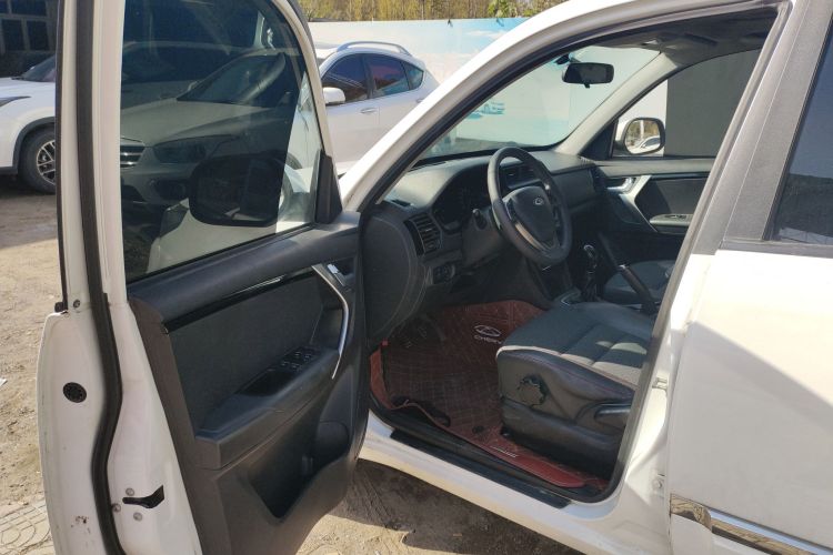 奇瑞 瑞虎3 2016款 1.6L 手动智尚版中控内饰20