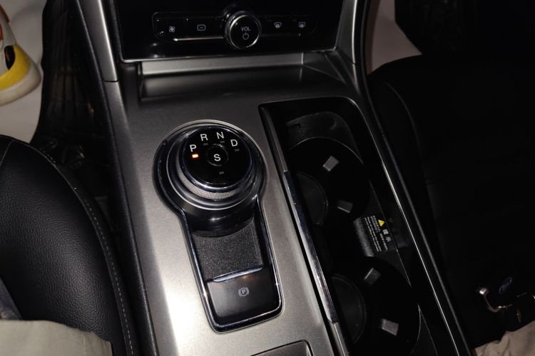 福特 蒙迪欧 2020款 EcoBoost 180 时尚型中控内饰18