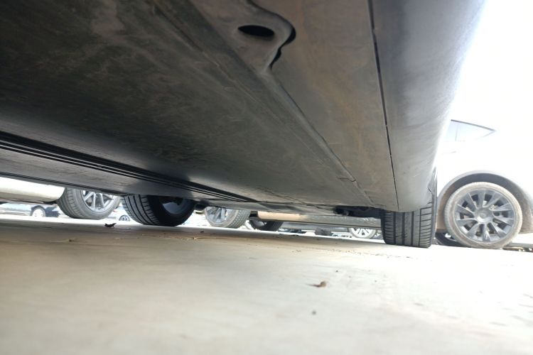 特斯拉 Model Y 2021款 长续航全轮驱动版 3D7局部细节9002