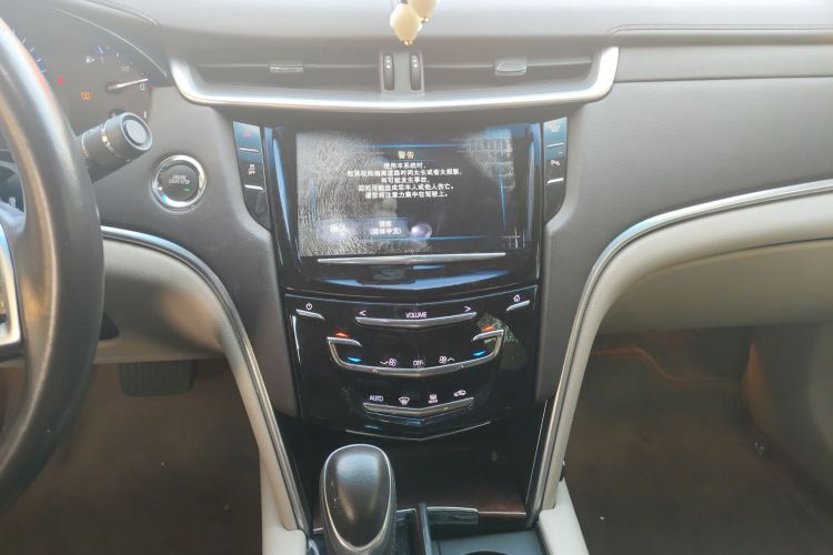 凯迪拉克XTS 2016款 28T 技术型中控内饰16