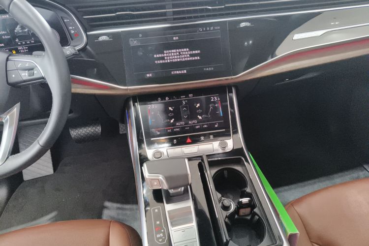 奥迪Q7 2024款 45 TFSI quattro S line黑武士型局部细节16