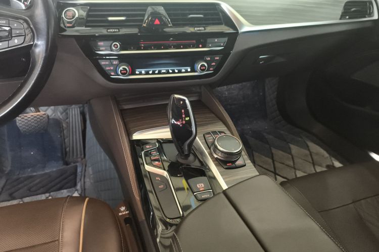 宝马5系 2018款 530Li 尊享型 豪华套装局部细节18