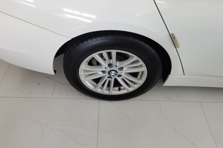 宝马3系 2014款 320Li 时尚型车身外观56