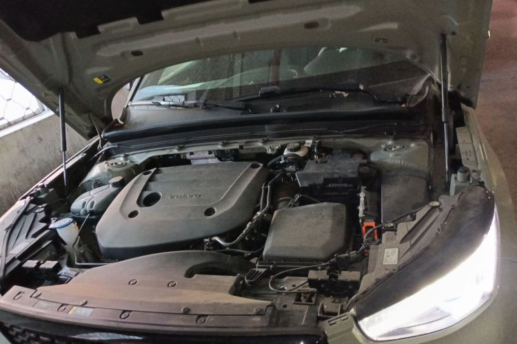 沃尔沃XC40 2024款 B3 智远运动版局部细节24