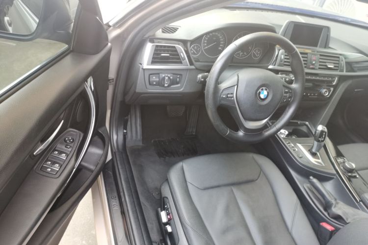 宝马3系 2016款 316Li 时尚型中控内饰7003