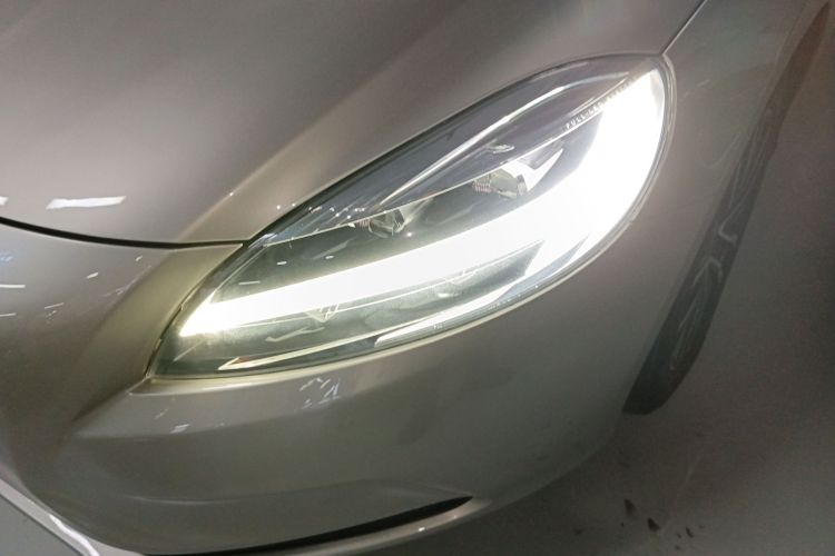 沃尔沃V40 2018款 T3 智逸版车身外观36