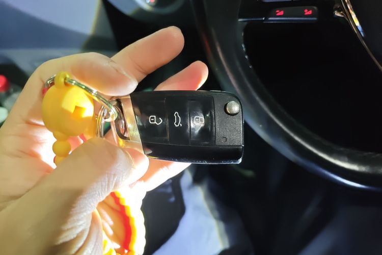 大众 帕萨特 2017款 330TSI DSG尊荣版中控内饰11