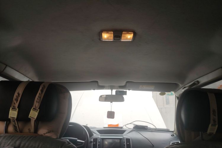 猎豹汽车 猎豹Q6 2015款 2.4L 手动四驱卓越型中控内饰22