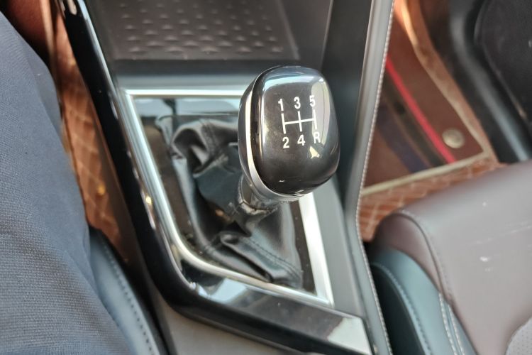 长安CS15 2019款 1.5L 手动进取型 国VI局部细节18