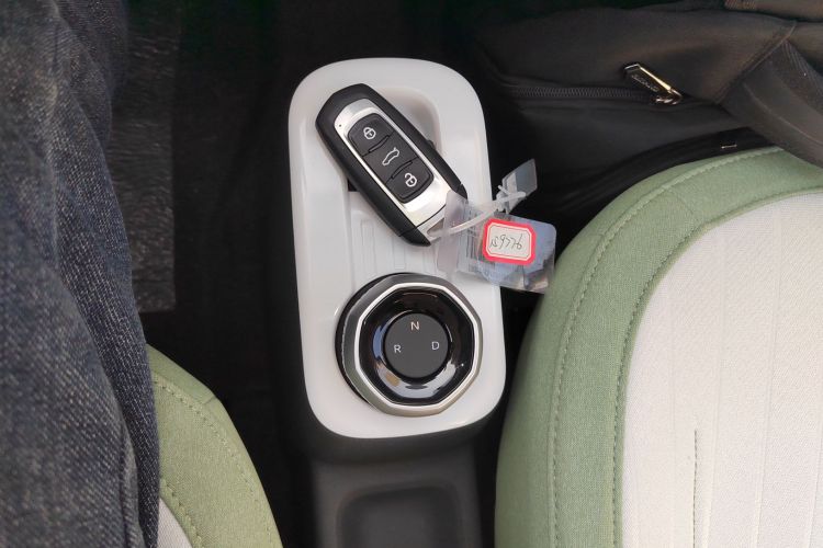 吉利银河 熊猫 2025款 210km 元气熊中控内饰18