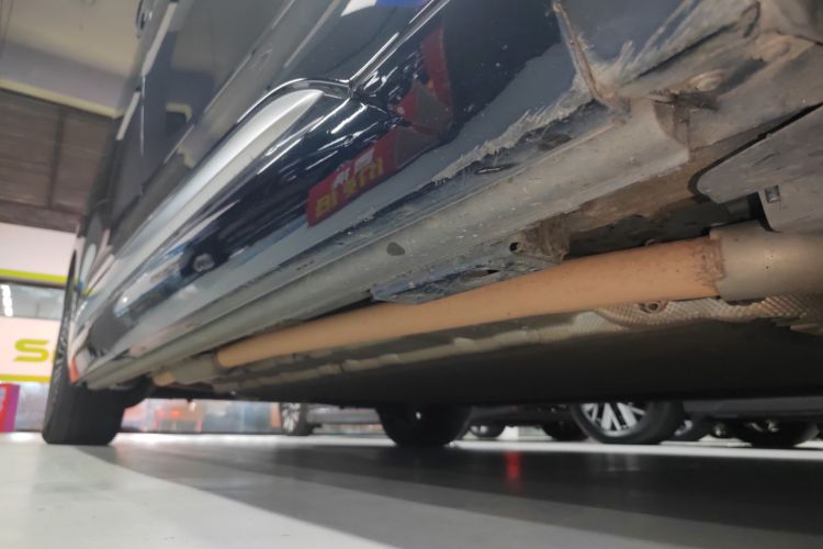 腾势D9 2022款 DM-i 970 四驱旗舰型机舱底盘29