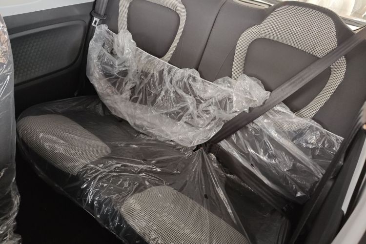 五菱汽车 宏光MINIEV 2024款 第三代 215km 青春版中控内饰21