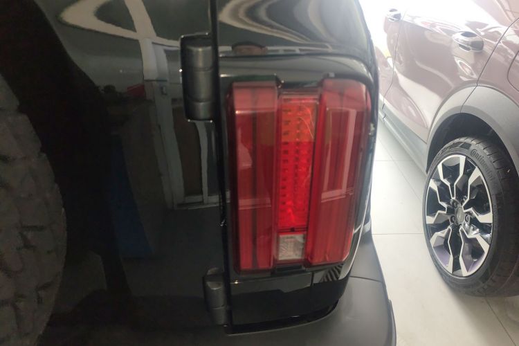 坦克300 2024款 2.0T 征服者车身外观6001