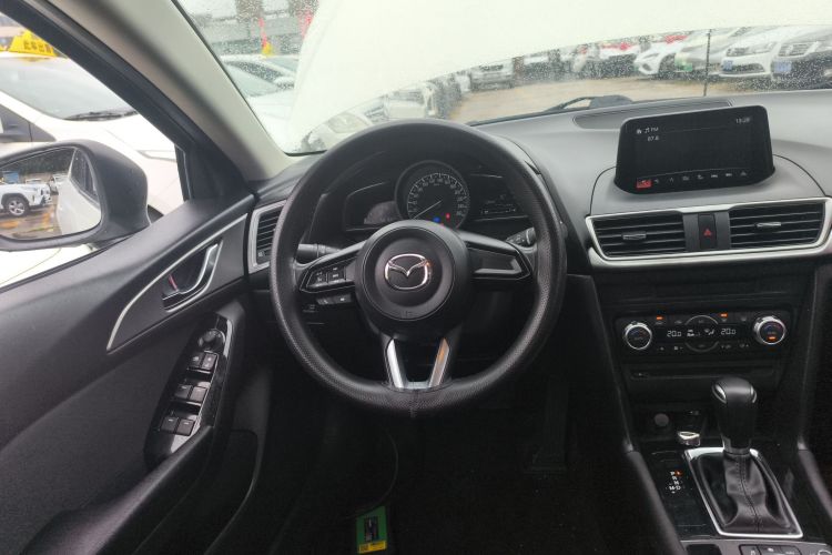 马自达3 昂克赛拉 2017款 三厢 1.5L 自动豪华型 国V中控内饰13