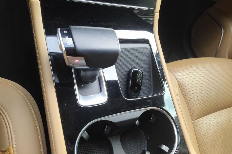 理想汽车 理想ONE 2021款 增程6座版中控内饰18