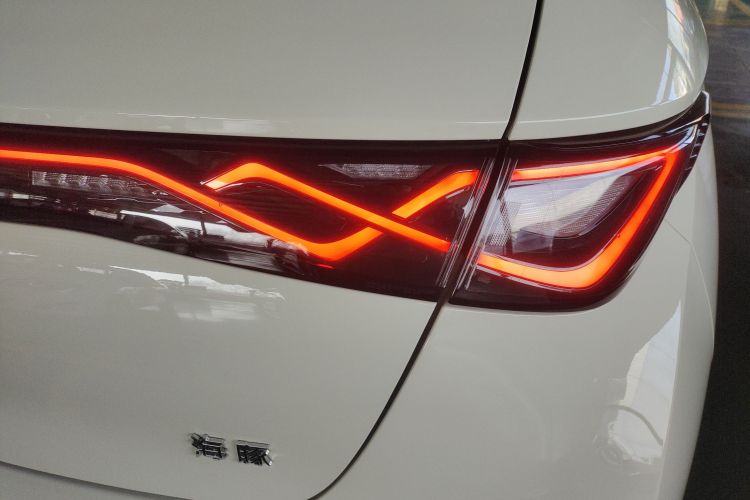 比亚迪 海豚 2025款 420km 自由版车身外观9