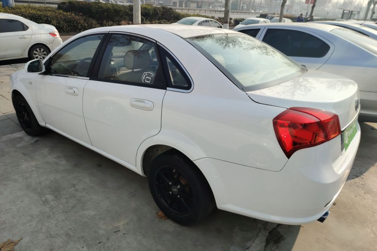 别克 凯越 2015款 1.5L 自动经典型车身外观4