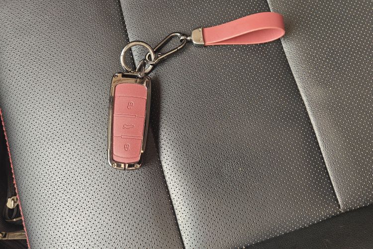 众泰 大迈X5 2015款 1.5T CVT知县型 国IV中控内饰7001