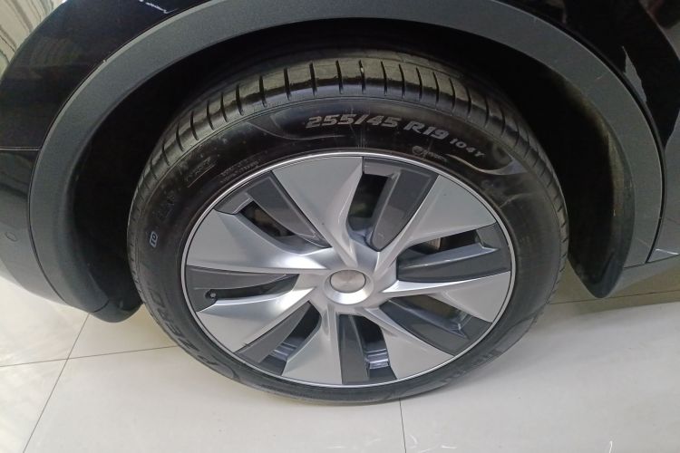 特斯拉 Model Y 2022款 改款 后轮驱动版车身外观6003