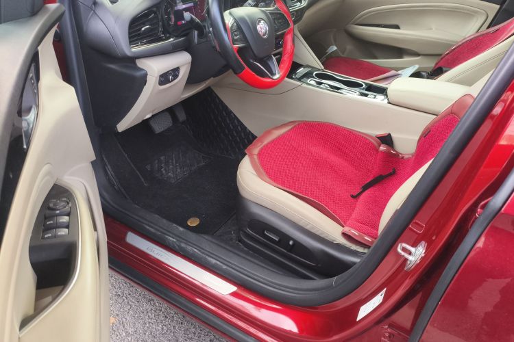 别克 君威 2020款 552T 精英型中控内饰20