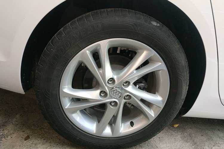 别克 君威 2020款 552T 精英型车身外观6008