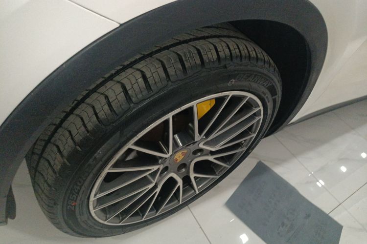 保时捷 2018款 Cayenne 3.0T车身外观6007