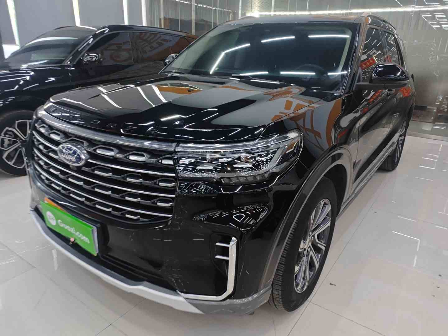 福特 探险者 2023款 EcoBoost 285 四驱风尚plus版 7座(2)