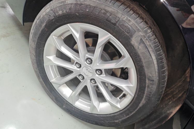 别克 君越 2022款 552T 豪华型车身外观56