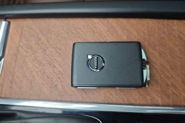 沃尔沃XC90 2019款 T6 智逸版 7座 国VI中控内饰11