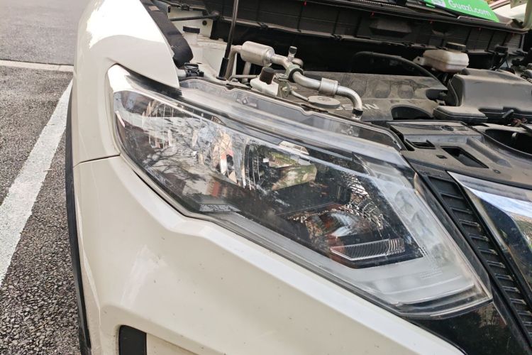 日产 奇骏 2019款 2.0L CVT智联舒适版 2WD车身外观8