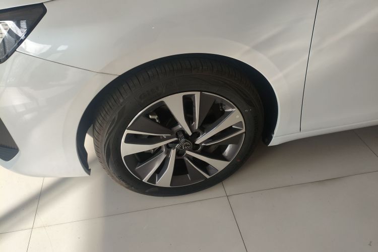 标致408 2022款 1.6T 追光版车身外观6007