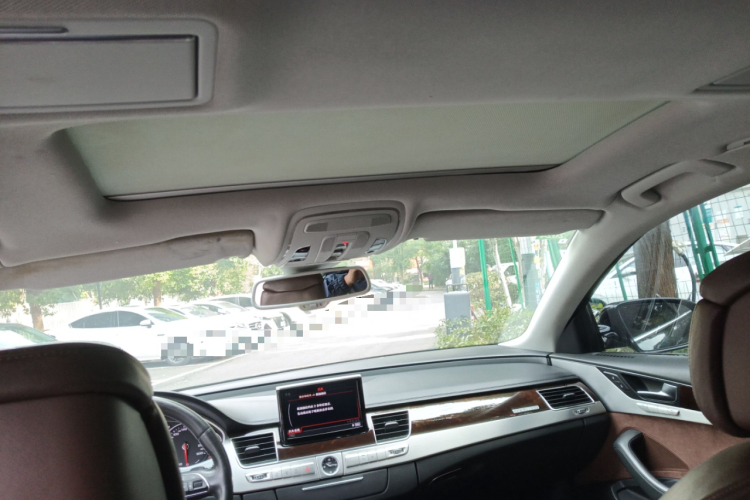 奥迪A8 2013款 A8L 45 TFSI quattro豪华型局部细节22