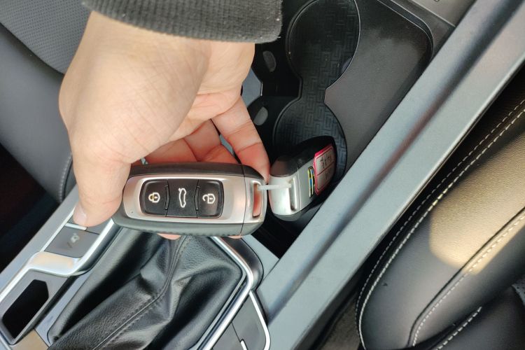 吉利汽车 帝豪 2018款 1.5L CVT向上互联版中控内饰7001