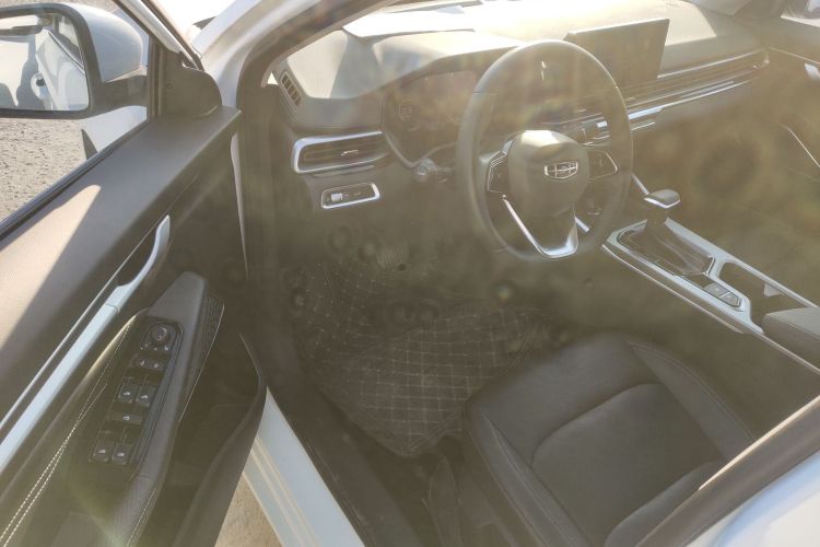 吉利汽车 帝豪 2022款 第4代 1.5L CVT尊贵型中控内饰20