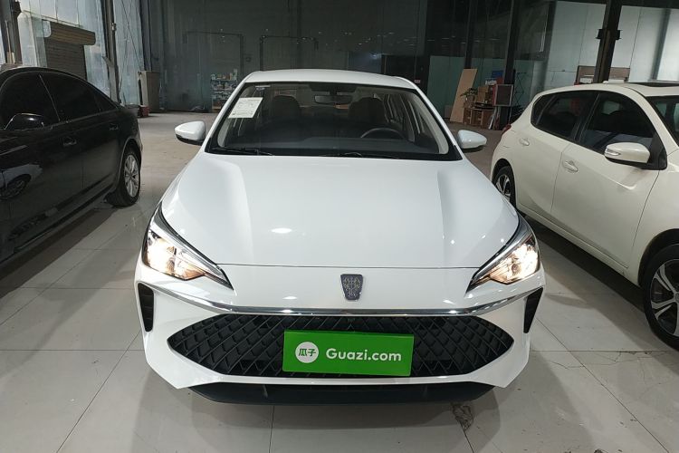 荣威i5 2023款 1.5L 手动舒享版车身外观2