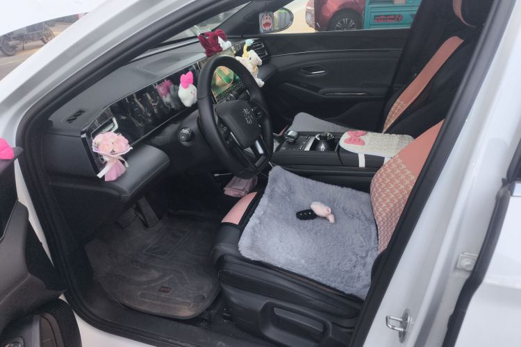 比亚迪 秦L 2025款 DM-i 智驾版 80KM领先型中控内饰19