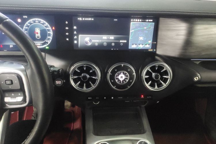 坦克300 2024款 2.0T 征服者中控内饰16