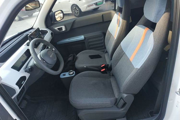 吉利银河 2024款 熊猫mini 200km 耐力熊中控内饰19